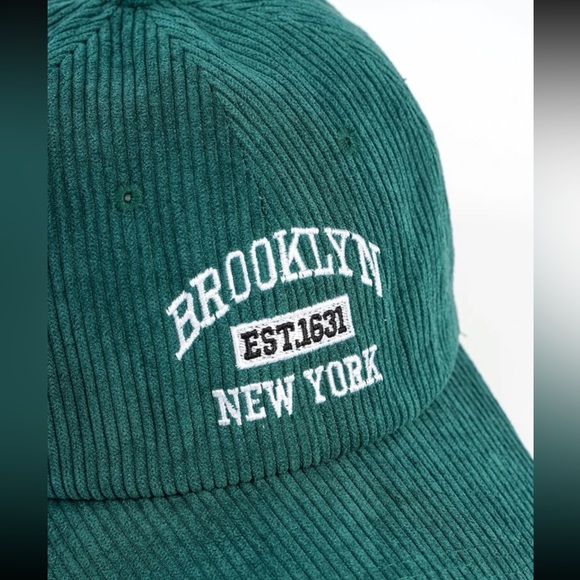 Adjustable Green + White ‘Brooklyn Est.1631 New York’ Baseball Cap OS New - Picture 4 of 4